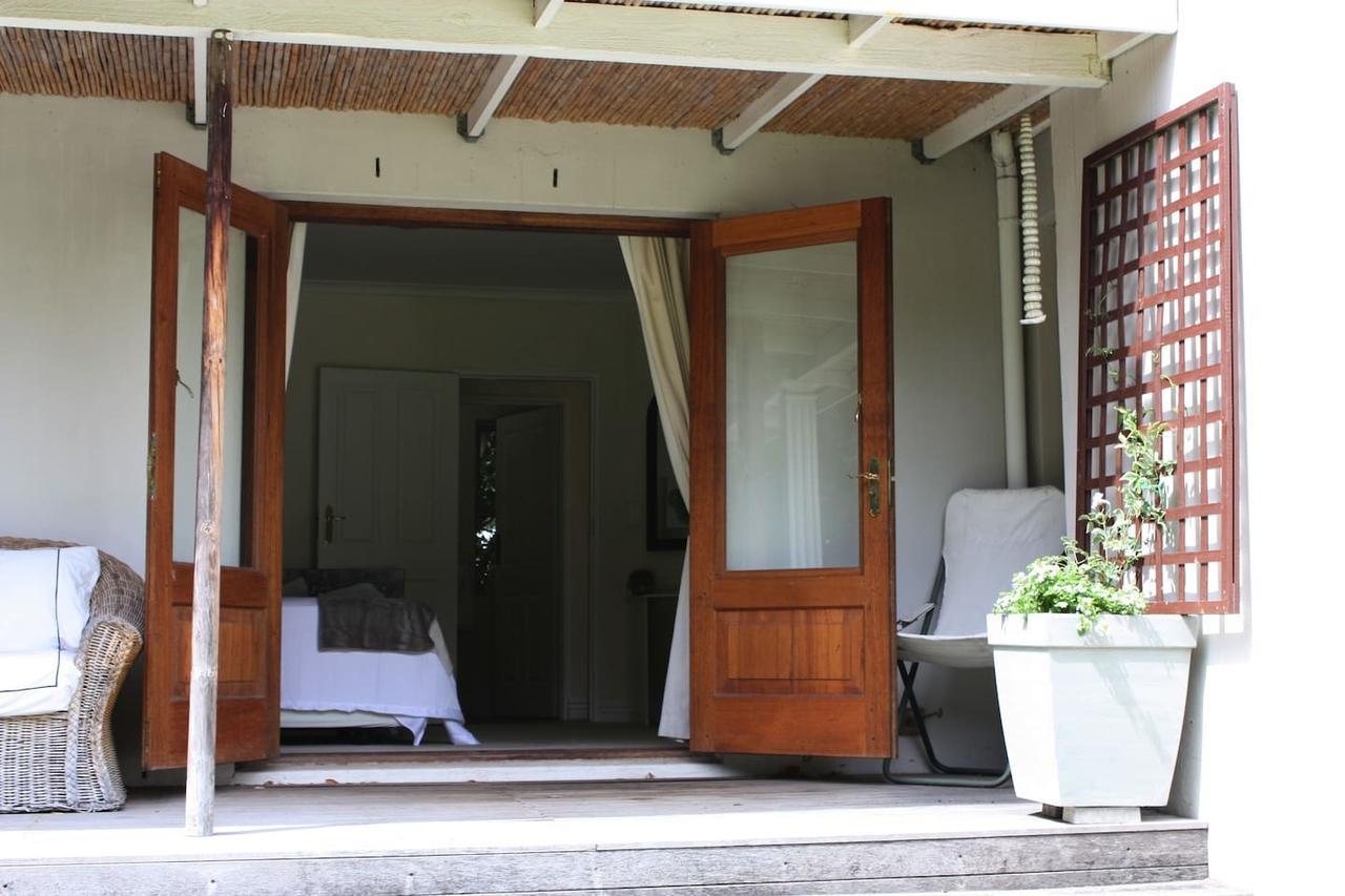 Camelot In Constantia Bed & Breakfast Cape Town Bagian luar foto